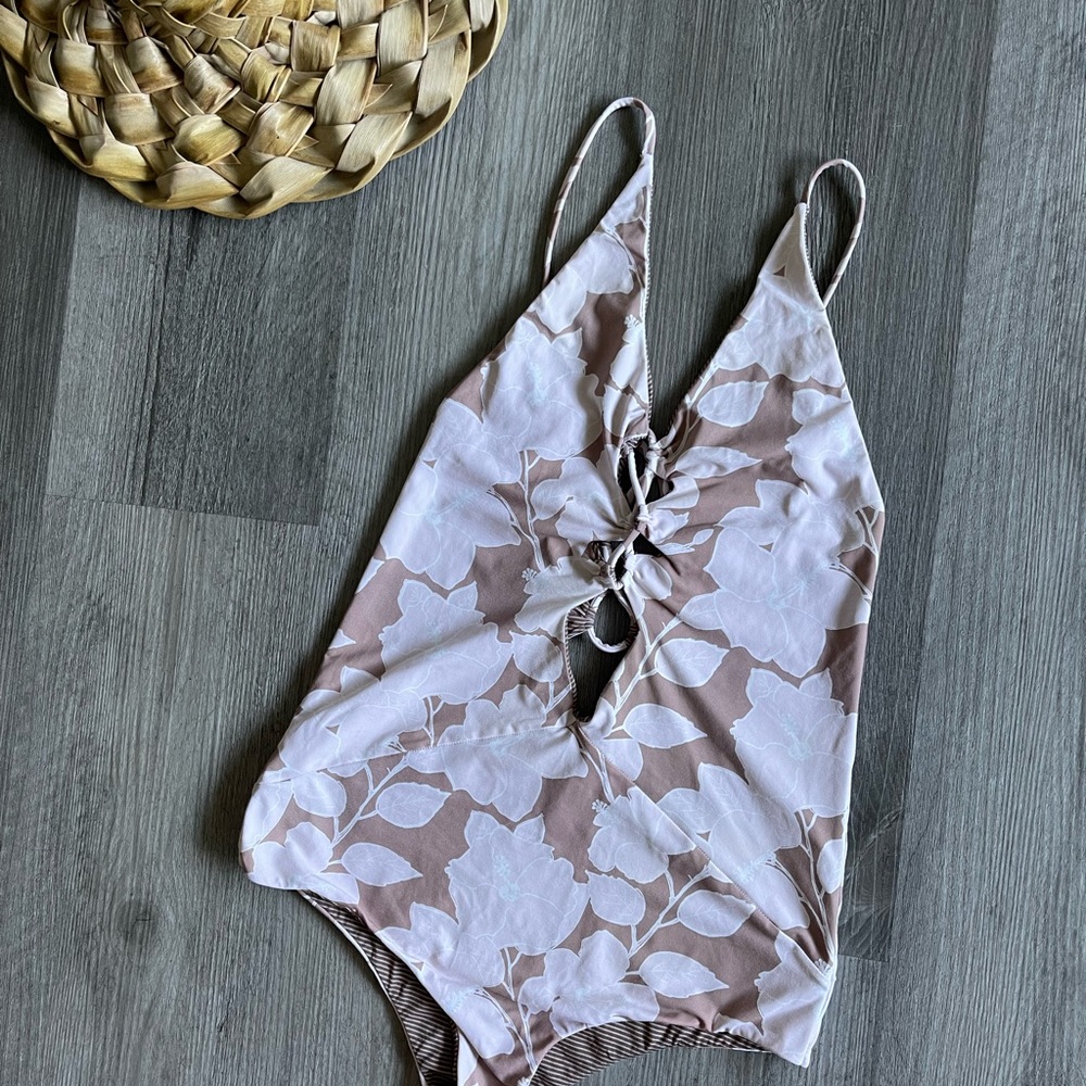 🤎SOLD🤎original south pacific kokomo